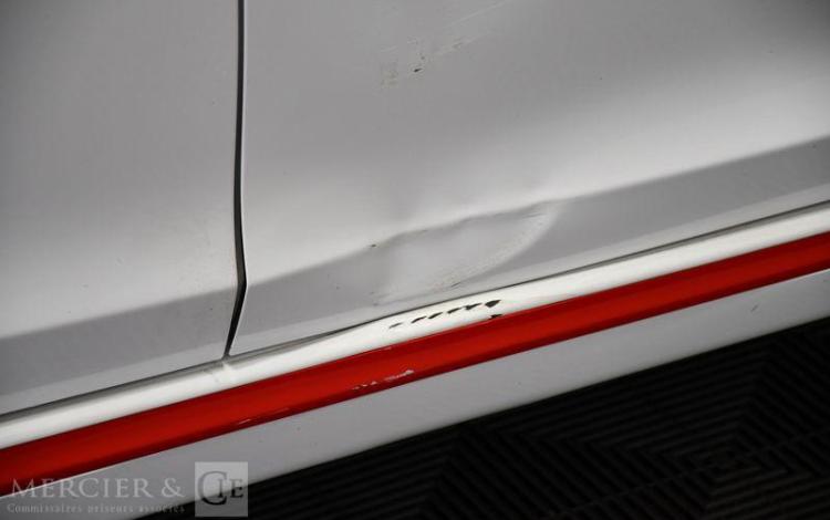 KIA PICANTO GT LINE BLANC GQ-984-EG