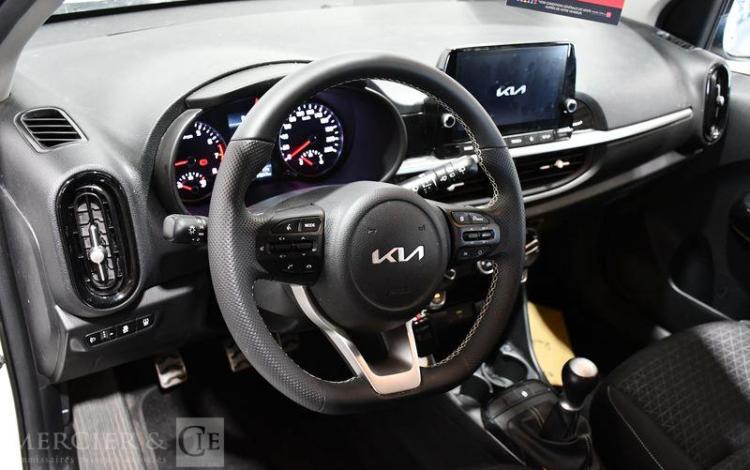 KIA PICANTO GT LINE BLANC GQ-984-EG