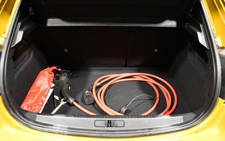 PEUGEOT e-208 STYLE JAUNE GR-274-PH