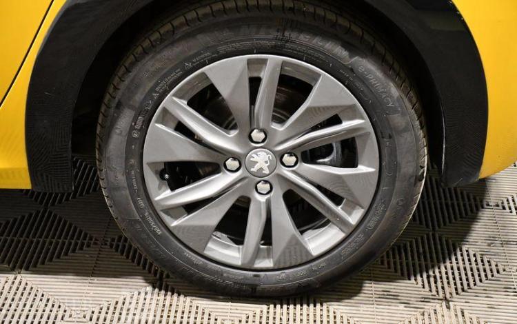 PEUGEOT e-208 STYLE JAUNE GR-274-PH