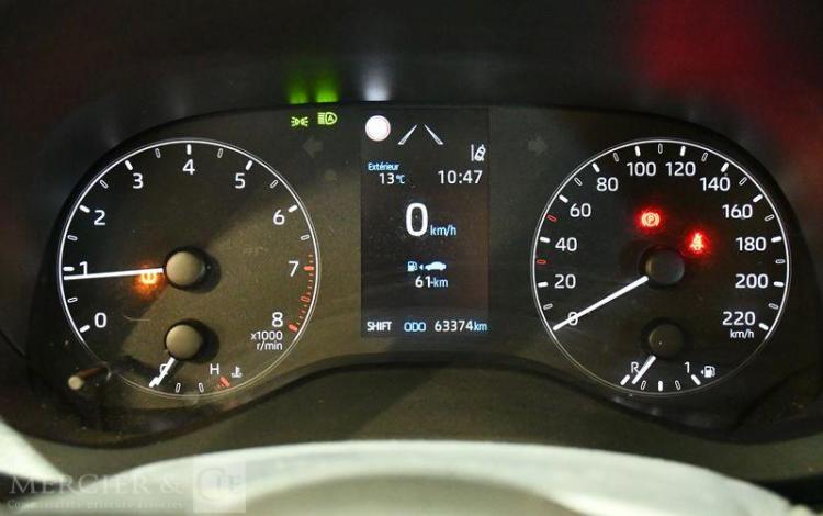 TOYOTA YARIS A,E BLANC GR-496-NQ