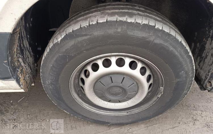 VOLKSWAGEN CRAFTER FOURGON 2.0 TDI 175ch 3t5 L4H3 FWD BVA BLANC GS-640-KQ