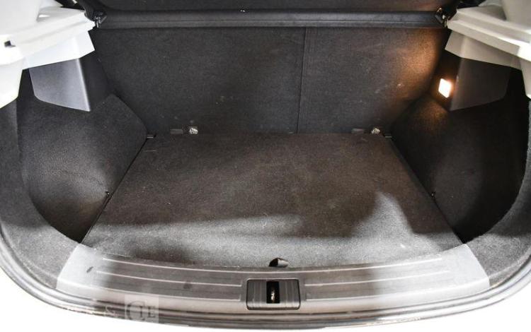 MG ZS 1,5 VTI 105 CONFORT BLANC GT-140-BE