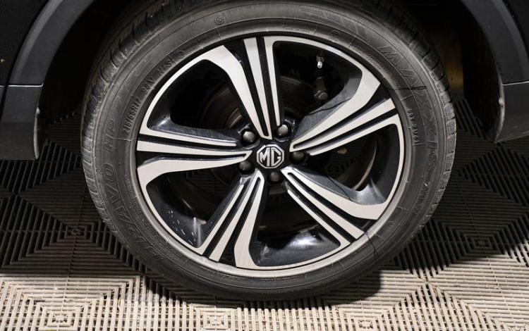 MG ZS 1.5 VTI 105 COMFORT NOIR GT-587-BE