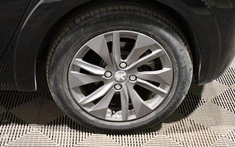 PEUGEOT e-208 STYLE NOIR GV-374-KJ