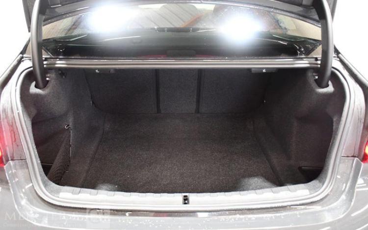 BMW SERIE 3 GRIS GV-415-PG