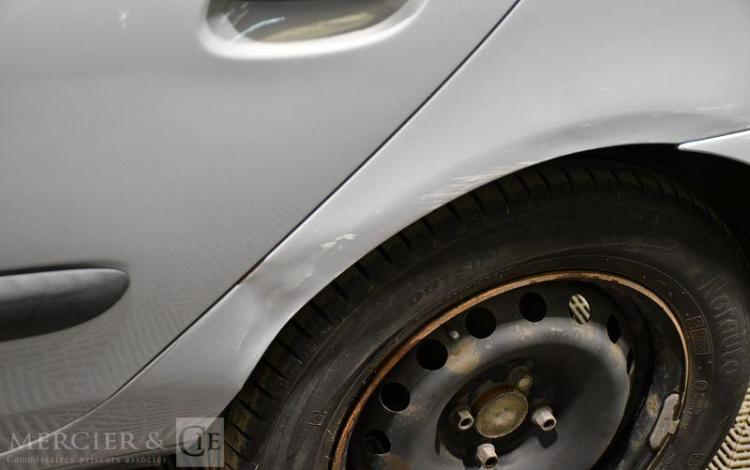 RENAULT CLIO 1.2 75CH AUTHENTIQUE GRIS GW-007-KY