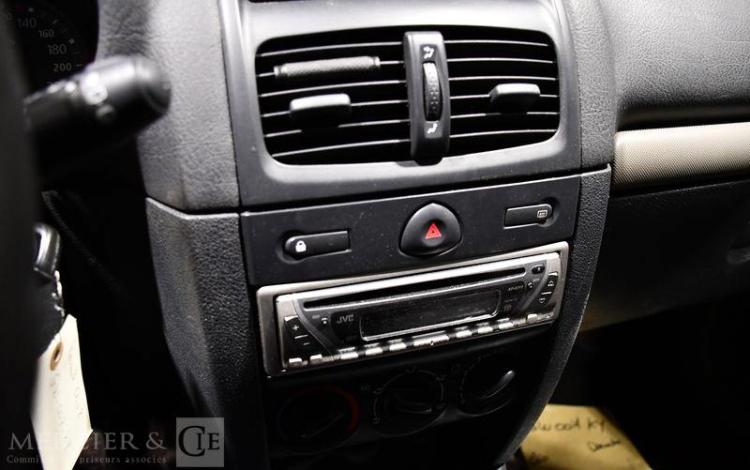 RENAULT CLIO 1.2 75CH AUTHENTIQUE GRIS GW-007-KY