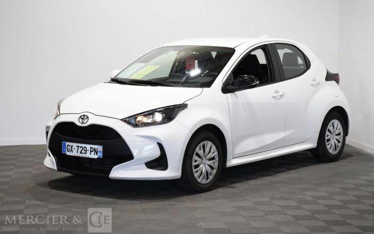 TOYOTA YARIS A,E BLANC GX-729-PN