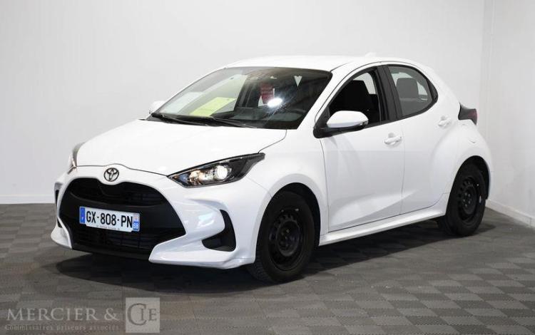 TOYOTA YARIS A,E BLANC GX-808-PN