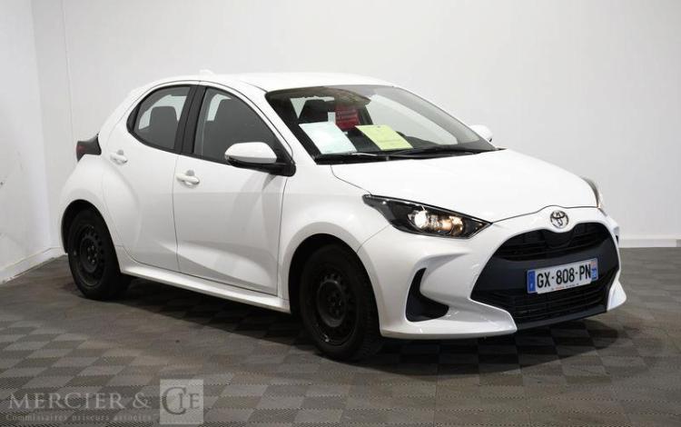 TOYOTA YARIS A,E BLANC GX-808-PN