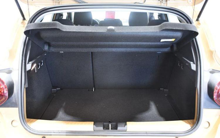 DACIA SANDERO STEPWAY EXTREME TCE 90 BEIGE GY-057-MV