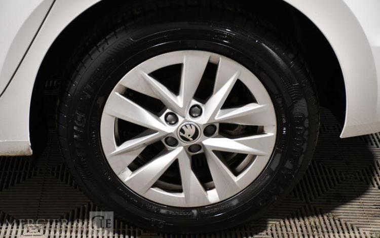 SKODA FABIA SOCIETE 1.0 TSI 115ch SELECTION DSG BLANC GY-150-TS