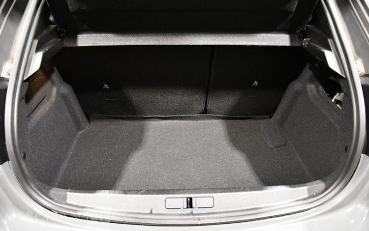 PEUGEOT 208 1.2 PURETECH 100ch ALLURE GRIS GY-560-TW