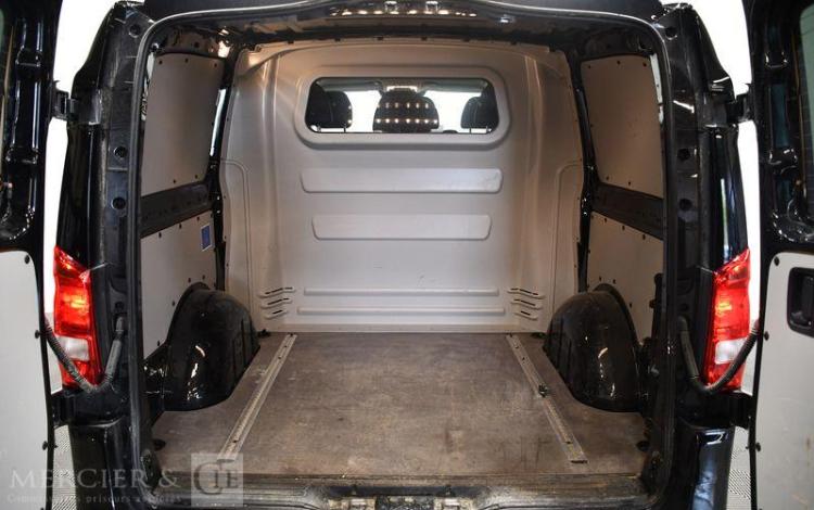 MERCEDES VITO NOIR GY-974-JP
