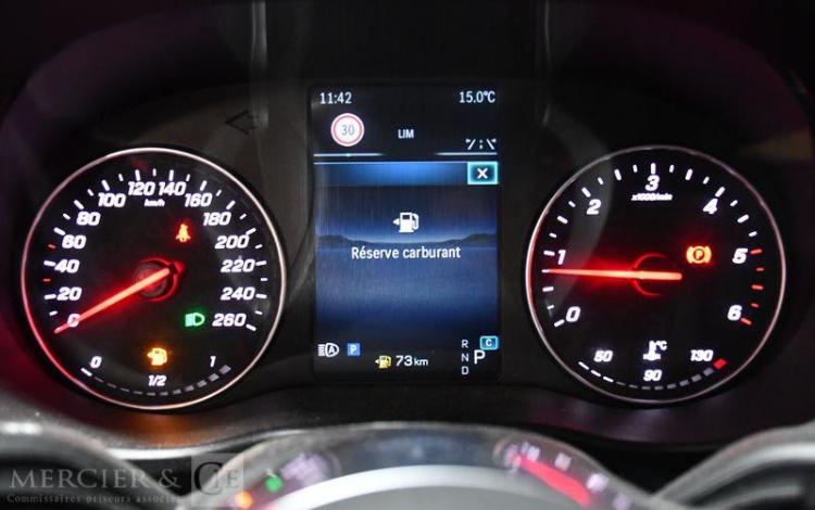 MERCEDES VITO NOIR GY-974-JP