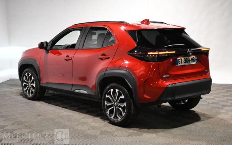 TOYOTA YARIS CROSS ROUGE GY-989-MR