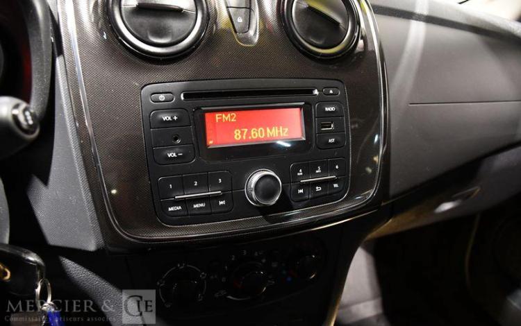 DACIA SANDERO COMFORT NOIR GZ-226-BL