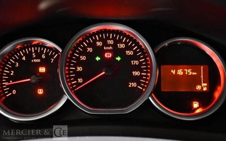 DACIA SANDERO COMFORT NOIR GZ-226-BL