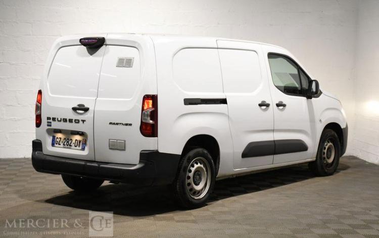 PEUGEOT PARTNER 1.5 BLUEHDI 130ch 950KG L2 XL BASE EAT BLANC GZ-282-DY