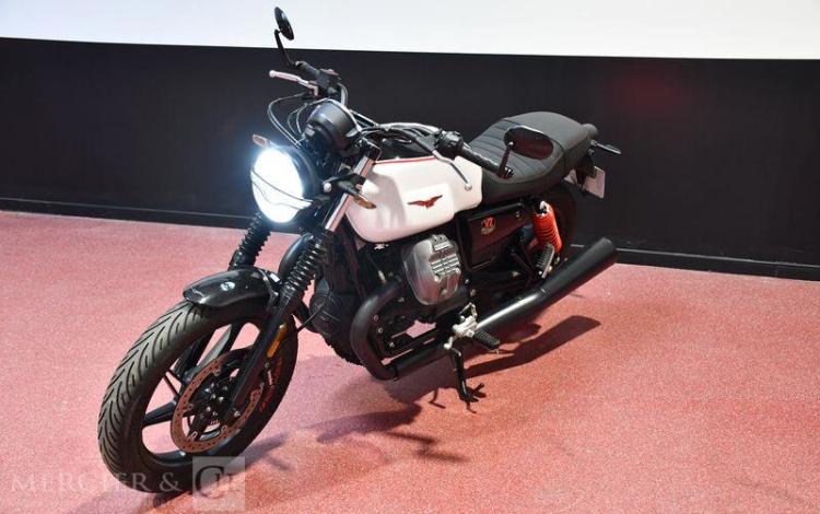 GUZZI MOTO V7 STONE  GZ-449-ZB