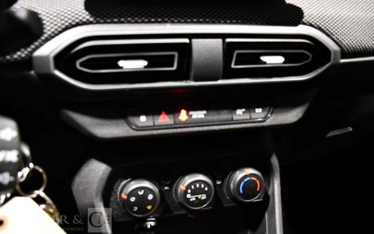 DACIA SANDERO EXPRESSION TCE 90 GRIS GZ-583-TW