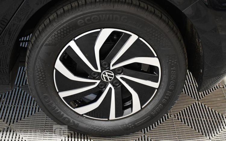 VOLKSWAGEN POLO LIFE PLUS NOIR GZ-948-LB