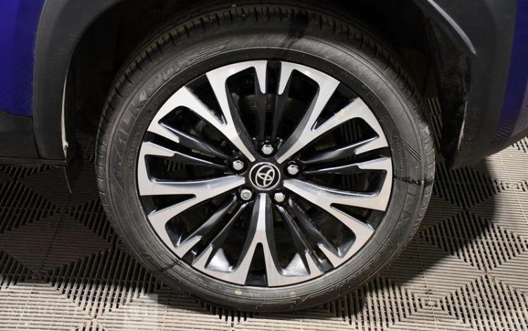 TOYOTA YARIS CROSS BLEU HA-194-NH