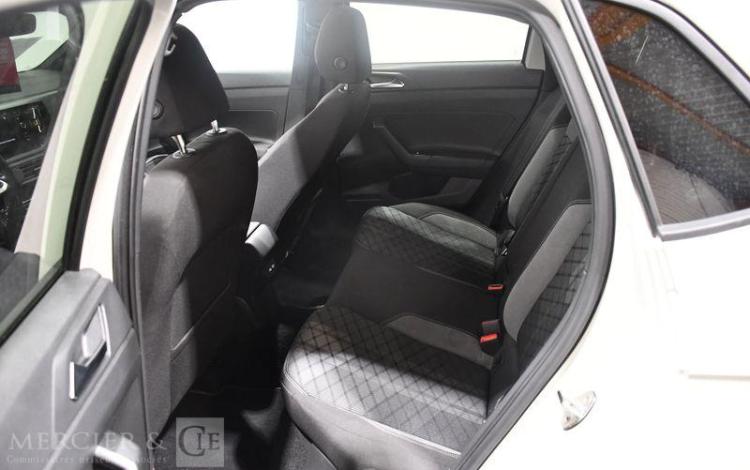 VOLKSWAGEN POLO BEIGE HA-244-NP
