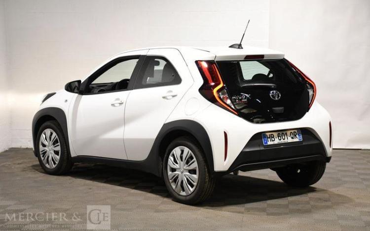 TOYOTA AYGO X  HB-601-QR