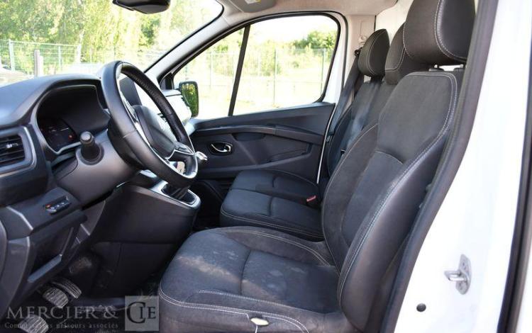 RENAULT TRAFIC L2H1 3T EXTRA BLUE DCI 130 BLANC HC-210-XC