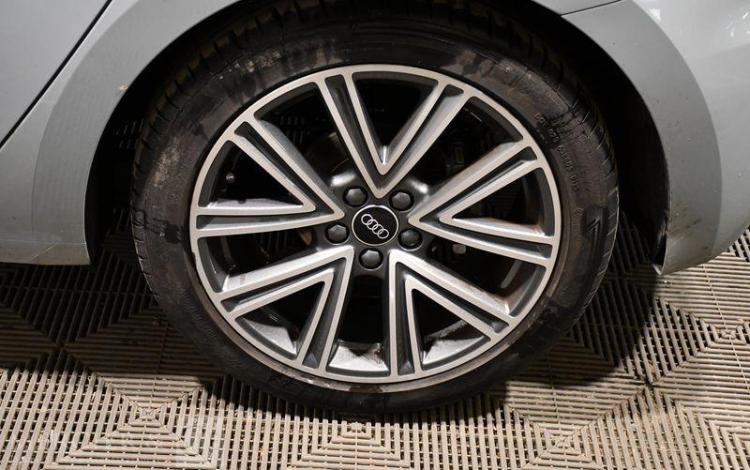 AUDI A1 SPORTBACK 30 TFSI 1,0 116CH S-TRONIC GRIS HC-873-QC