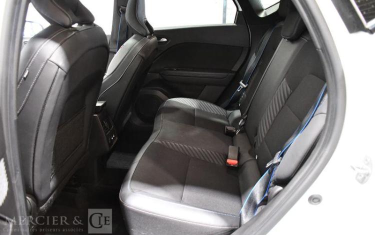 RENAULT CAPTUR 1.6 E-TECH 145ch MHEV ESPRIT ALPINE BVA BLANC HC-991-GZ