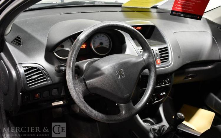 PEUGEOT 206 + 1,4 NOIR HE-358-AB