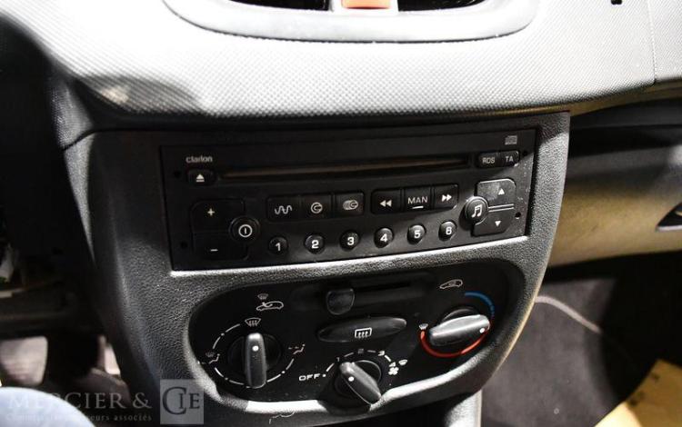 PEUGEOT 206 + 1,4 NOIR HE-358-AB