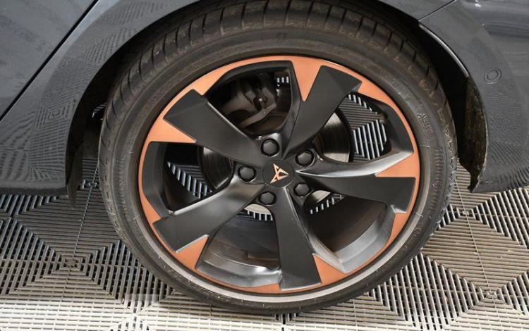 CUPRA LEON 2.0 TDI 150ch V DSG GRIS HE-473-QP