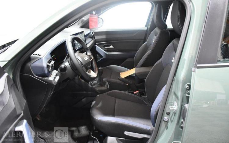 DACIA DUSTER EXPRESSION MILD HYBRID 130 VERT HF-770-FE