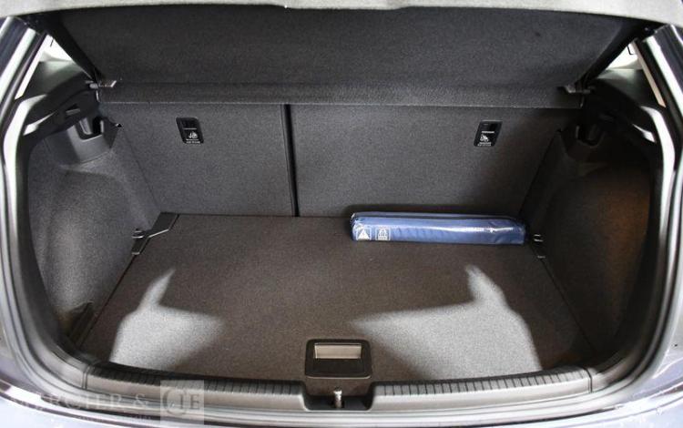 VOLKSWAGEN POLO 1,0 TSI 95CH DSG7 STYLE GRIS HG-872-GQ