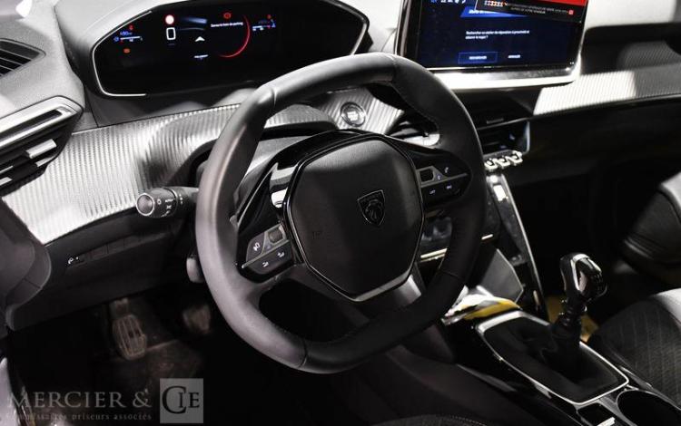 PEUGEOT 208 1.2 PURETECH 100ch ALLURE exportation impossible BLANC MK6295