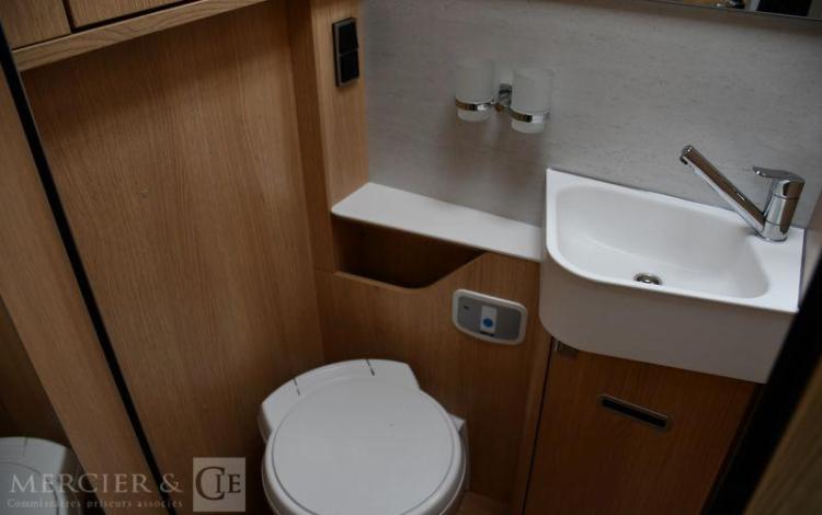 MERCEDES HYMER BMCI 690 BLANC 255816