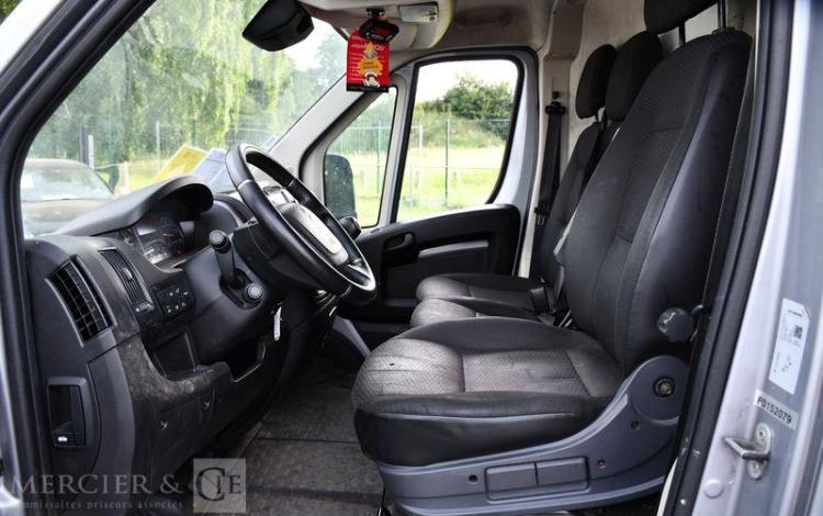 CITROEN JUMPER 35 L3H2 2,2 BLUEHDI 165 S&S CLUB GRIS 2BKW807