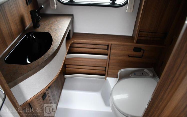 ERIBA CARAVANE TOURING 310 NEUVE BLANC 393506