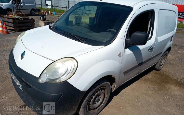 RENAULT KANGOO II Express (VU) 1.5 dCi 70 cv – DIESEL -326107 KMS – ANNEE 2009 BLANC AA-774-GG