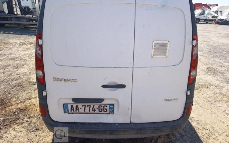 RENAULT KANGOO II Express (VU) 1.5 dCi 70 cv – DIESEL -326107 KMS – ANNEE 2009 BLANC AA-774-GG