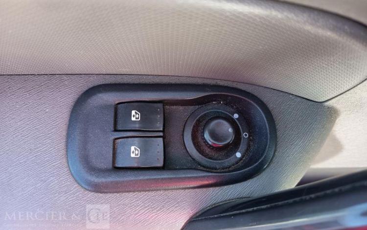 RENAULT KANGOO II Express (VU) 1.5 dCi 70 cv – DIESEL -326107 KMS – ANNEE 2009 BLANC AA-774-GG