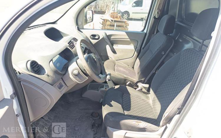 RENAULT KANGOO II Express (VU) 1.5 dCi 70 cv – DIESEL -326107 KMS – ANNEE 2009 BLANC AA-774-GG