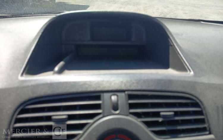 RENAULT KANGOO II Express (VU) 1.5 dCi 70 cv – DIESEL -326107 KMS – ANNEE 2009 BLANC AA-774-GG