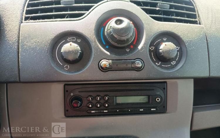 RENAULT KANGOO II Express (VU) 1.5 dCi 70 cv – DIESEL -326107 KMS – ANNEE 2009 BLANC AA-774-GG