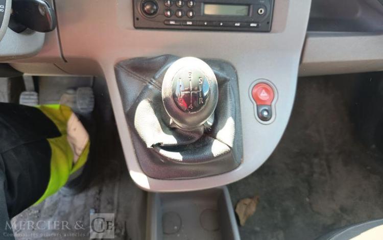 RENAULT KANGOO II Express (VU) 1.5 dCi 70 cv – DIESEL -326107 KMS – ANNEE 2009 BLANC AA-774-GG