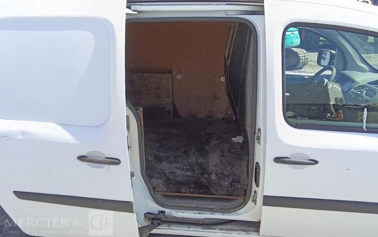 RENAULT KANGOO II Express (VU) 1.5 dCi 70 cv – DIESEL -326107 KMS – ANNEE 2009 BLANC AA-774-GG